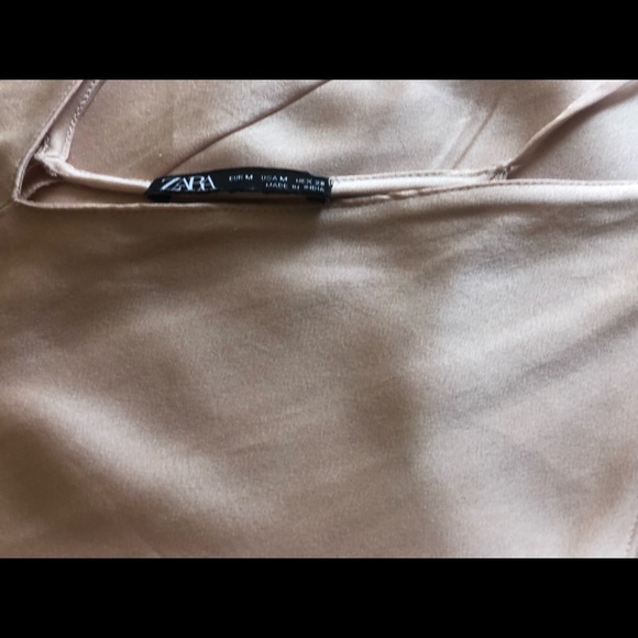 Satin dress - Picture 5 of 8